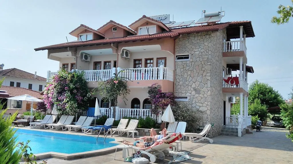 Mehtap Hotel ダルヤン